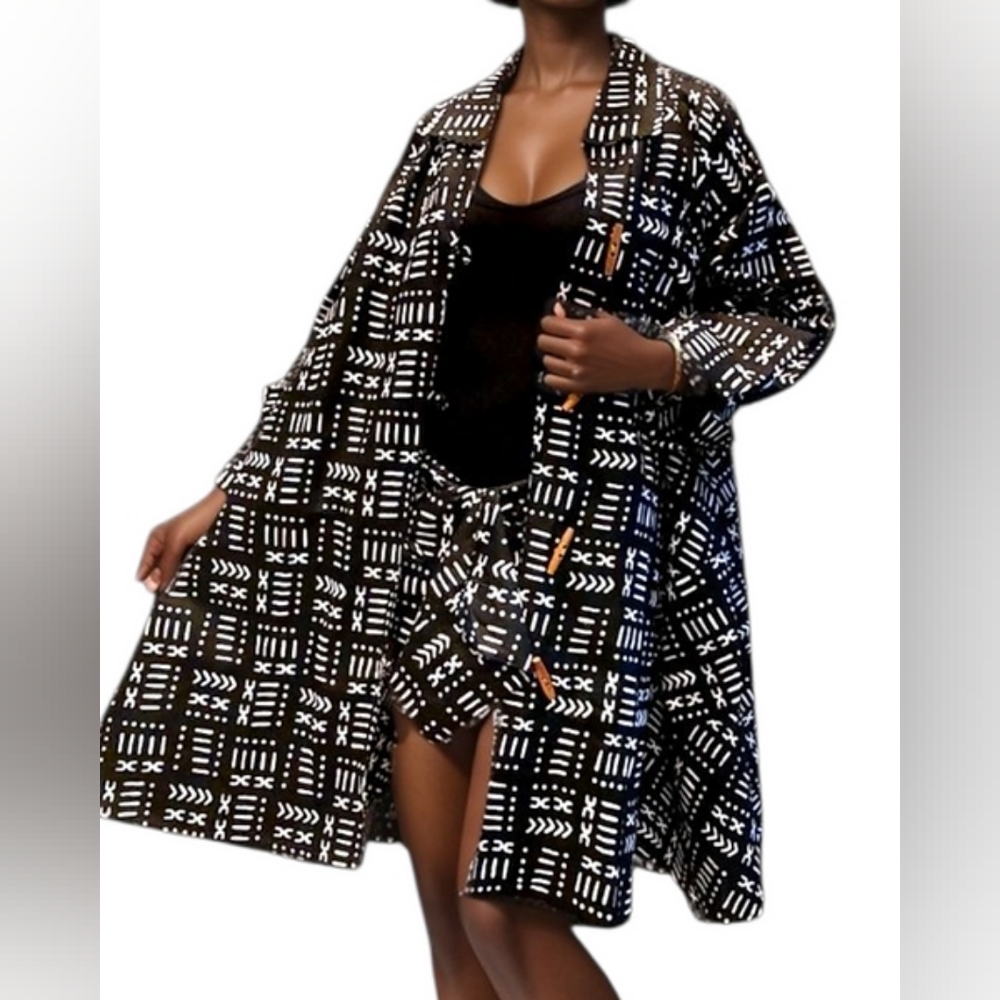 Black and White Patterned Swing Dress - Picture 3 of 3